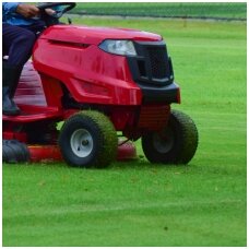 10 svarbiausių dalykų į kuriuos reikia atsižvelgti perkant komercinės klasės sodo traktoriuką