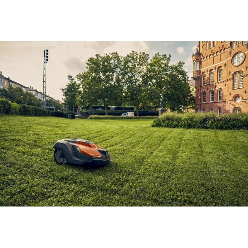 Automatinė vejapjovė Husqvarna Automower AM 520 EPOS™ 2 Automatinė vejapjovė Husqvarna Automower AM 520 EPOS™ 2